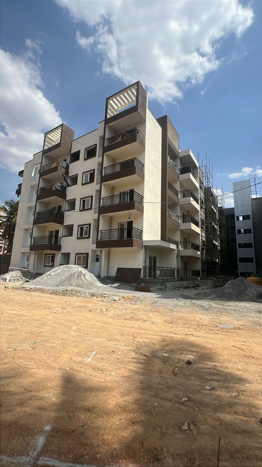Abhee Siliconshine site photograph 1