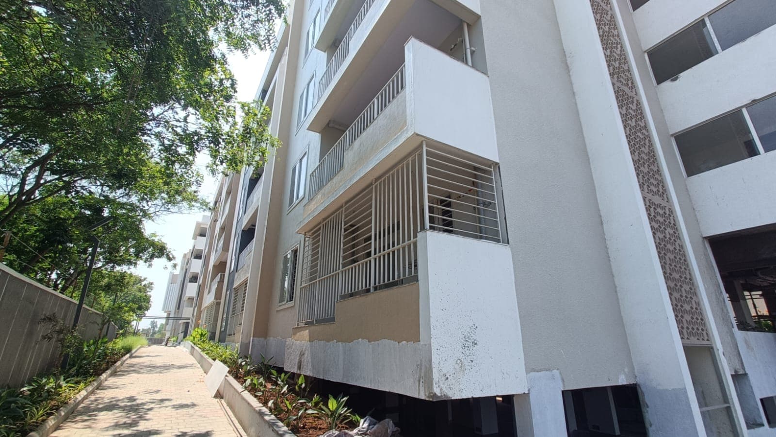 Saritha Serene site photograph 1